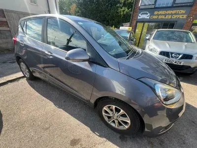Used Hyundai i10 Premium 87 HP (63 kW) 2016 Grey Hatchback