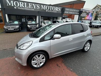 Used Honda Jazz ES 99 HP (72 kW) 2013 Silver Hatchback