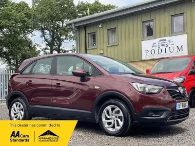 Used Vauxhall Crossland X 81 HP (59 kW) 2018 Red SUV