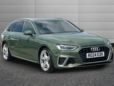 Used Audi A4 S-Line 204 HP (150 kW) 2024 District green Estate