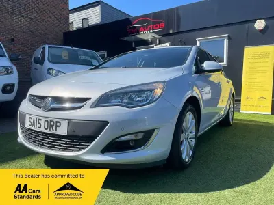 Second-hand Vauxhall Astra Elite 2015 Gri Hatchback