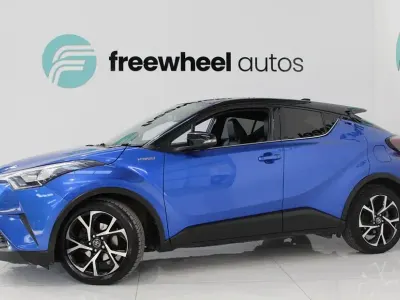 Second-hand Toyota C-HR 122 CP (89 kW) 2017 Albastru SUV