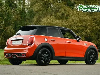 Begagnad Mini Cooper S Exclusive 2019 Orange Halvkombi