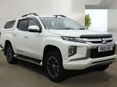 Used Mitsubishi L200 150 HP (110 kW) 2021 White Pickup