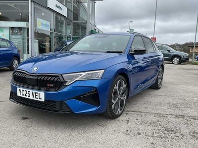 Used Skoda Octavia vRS 204 HP (150 kW) 2025 Blue Estate