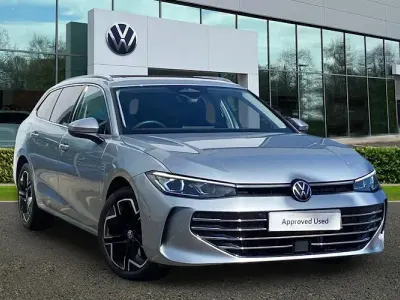 Used VW Passat Elegance 150 HP (110 kW) 2025 Silver Estate