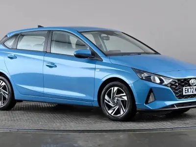Używany Hyundai i20 SE 100 KM (73 kW) 2022 Turkusowy Hatchback
