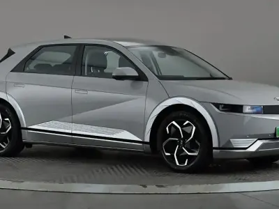 Używany Hyundai Ioniq Premium 167 kW (228 KM) 2024 Hatchback