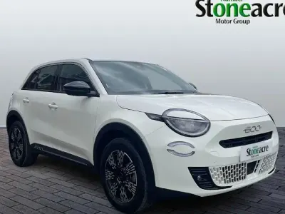 New Fiat 600 136 HP (100 kW) 2025 Red SUV