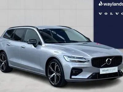 Usado Volvo V60 Ultra 2025 Prateado Carrinha