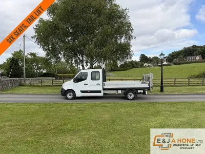Used Nissan NV400 Tekna 135 HP (99 kW) 2022 White Van