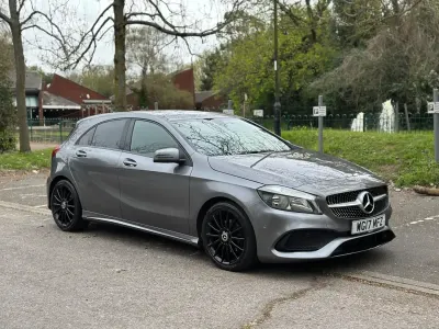 Begagnad Mercedes A180 Executive 2017 Grå Halvkombi