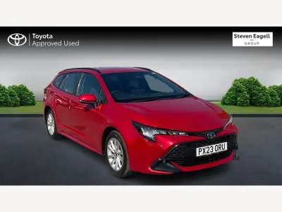 Używany Toyota Corolla 2023 Czerwony Kombi