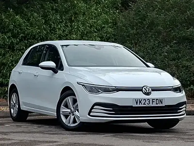 Used VW Golf VIII Life 150 HP (110 kW) 2023 White Hatchback