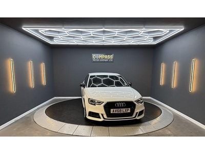 Used Audi A3 Sportback S-Line 150 HP (110 kW) 2018 White Hatchback