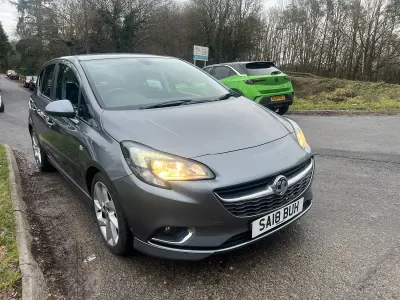 Usado Vauxhall Corsa SRi 90 HP (66 kW) 2018 Cinzento Citadino