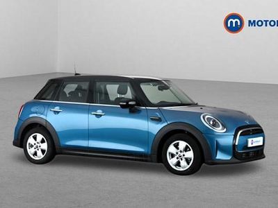 Begagnad Mini Cooper Classic 136 HK (100 kW) 2022 Blå Halvkombi