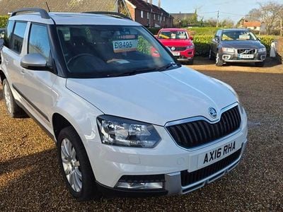 White Used 2016 Skoda Yeti SE SUV | £8,495 (Good price)