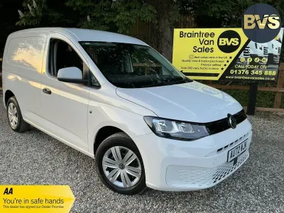 Usado VW Caddy S 112 CV (82 kW) 2022 Blanco Monovolumen