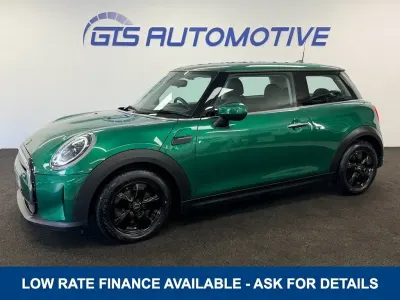 Used Mini Cooper Classic 135 HP (99 kW) 2021 Green Hatchback