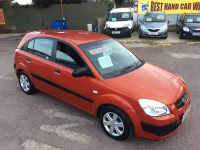 Used Kia Rio 2006 Red Hatchback