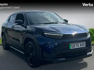 New Toyota Urban Cruiser Design 127 kW (174 HP) 2025 Blue SUV