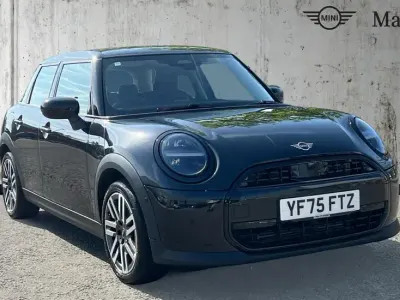 Used Mini Cooper Hatch 113 kW (154 HP) 2025 Black Hatchback