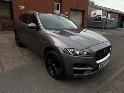 Begagnad Jaguar F-Pace Prestige 2016 Grå SUV