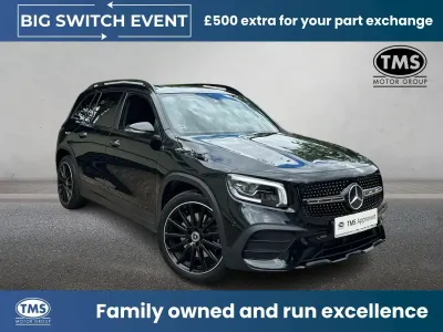 Begagnad Mercedes GLB220 AMG line 2023 Svart SUV