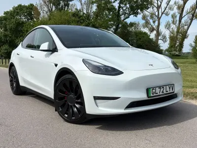 Używany Tesla Model Y Performance 392 kW (534 KM) 2022 Biały SUV