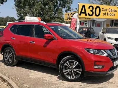 Used Nissan X-Trail N-Connecta 130 HP (95 kW) 2018 Red SUV