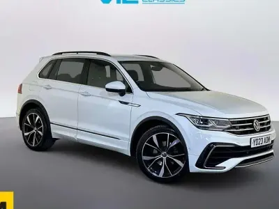 Second-hand VW Tiguan R-line 150 CP (110 kW) 2023 Alb SUV