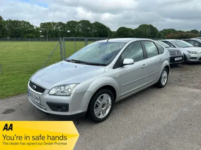 Used Ford Focus Ghia 2005 Silver Hatchback