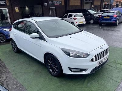 Used Ford Focus Titanium 125 HP (91 kW) 2015 White Hatchback