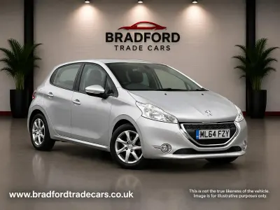 Used Peugeot 208 Active 82 HP (60 kW) 2014 Silver Hatchback