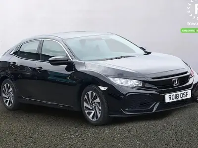 Używany Honda Civic SE 129 KM (94 kW) 2018 Czarny Hatchback