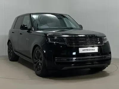Begagnad Land Rover Range Rover SE 453 HK (333 kW) 2023 Svart SUV