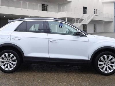 White silver Used 2018 VW T-Roc SE SUV | £13,475 (Fair price)