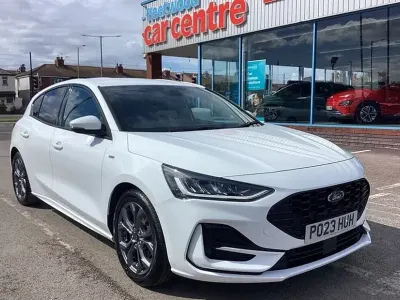 Used Ford Focus ST-Line 2023 White Hatchback