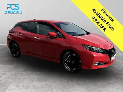 Gebraucht Nissan Leaf N-Connecta 110 kW (150 PS) 2022 Rot Kleinwagen