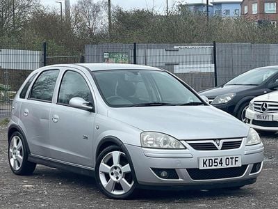 Used Vauxhall Corsa SRi 90 HP (66 kW) 2005 Silver Hatchback