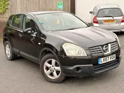 Używany Nissan Qashqai Visia 141 KM (103 kW) 2007 Czarny SUV