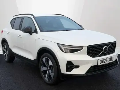 Usado Volvo XC40 Plus 2025 Blanco SUV