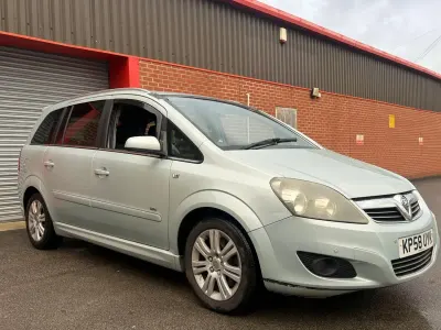 Used Vauxhall Zafira SRi 150 HP (110 kW) 2009 Green MPV