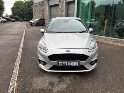 Used Ford Fiesta ST-Line 2018 Moondust silver Hatchback