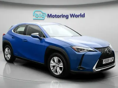 Usado Lexus UX 181 HP (133 kW) 2019 SUV