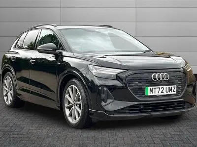 Second-hand Audi Q4 e-tron Comfort 219 kW (299 CP) 2023 Negru SUV