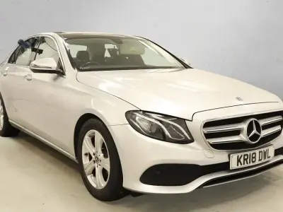 Begagnad Mercedes E220 Premium 194 HK (142 kW) 2018 Silver Sedan