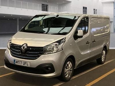 Used Renault Trafic 2017 Silver MPV