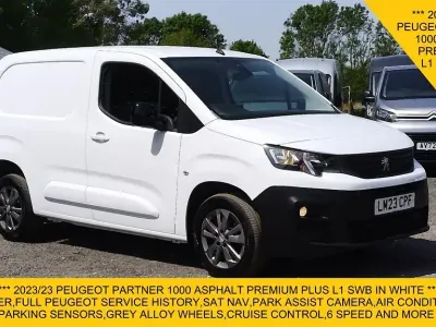 Used Peugeot Partner Premium 131 HP (96 kW) 2023 White MPV